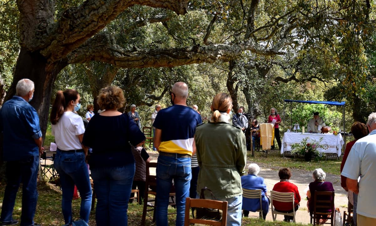 groupe de musique Something Special à Montalba le Chateau pour la passejada du 22 aout en roussillon conflent dans les Pyrénées Orientales